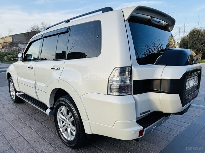 Mitsubishi Pajero 2017, 135,000 km - 3.0 l - Bakı