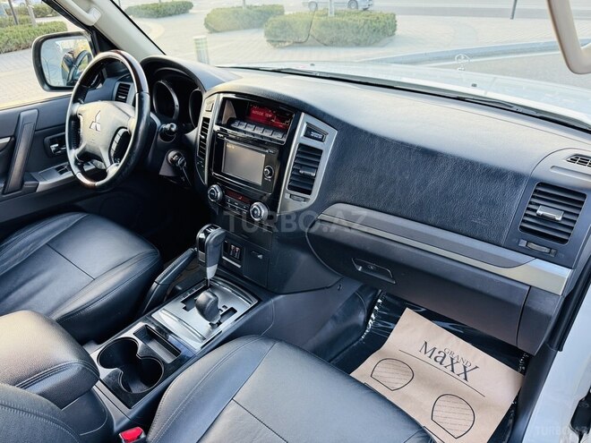 Mitsubishi Pajero 2017, 135,000 km - 3.0 l - Bakı