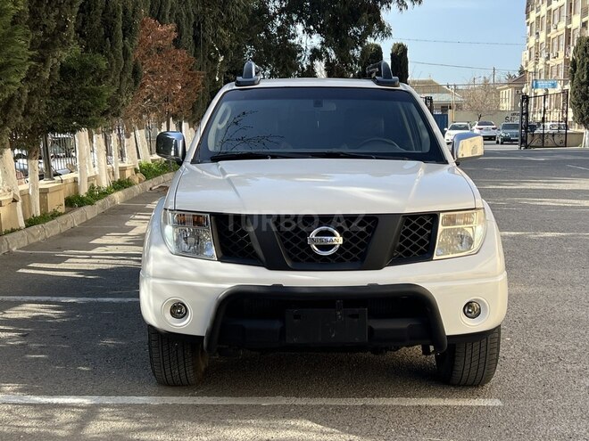 Nissan Navara 2011, 397,000 km - 2.5 l - Bakı
