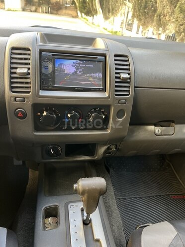 Nissan Navara 2011, 397,000 km - 2.5 l - Bakı