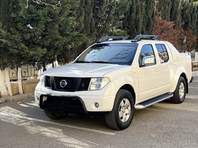 Nissan Navara 2011, 397,000 km - 2.5 l - Bakı