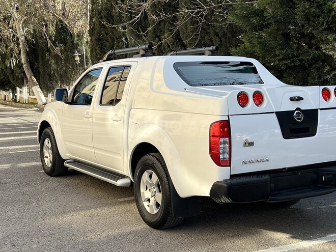 Nissan Navara 2011, 397,000 km - 2.5 l - Bakı