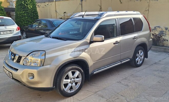 Nissan X-Trail 2010, 204,000 km - 2.5 l - Bakı