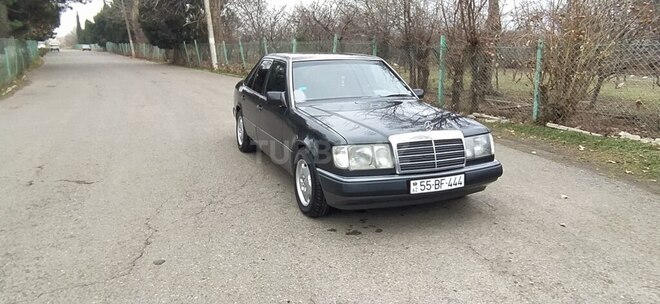 Mercedes E 260 1989, 562,022 km - 2.6 l - Gəncə