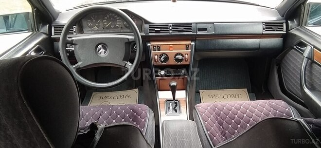 Mercedes E 260 1989, 562,022 km - 2.6 l - Gəncə