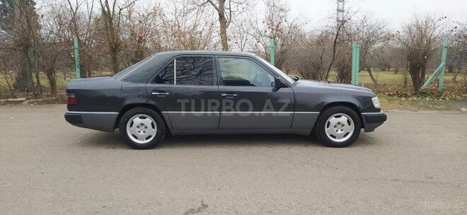 Mercedes E 260 1989, 562,022 km - 2.6 l - Gəncə