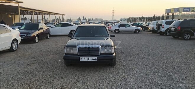 Mercedes E 260 1989, 562,022 km - 2.6 l - Gəncə