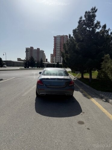 Mercedes E 220 d 2017, 172,000 km - 2.0 l - Bakı
