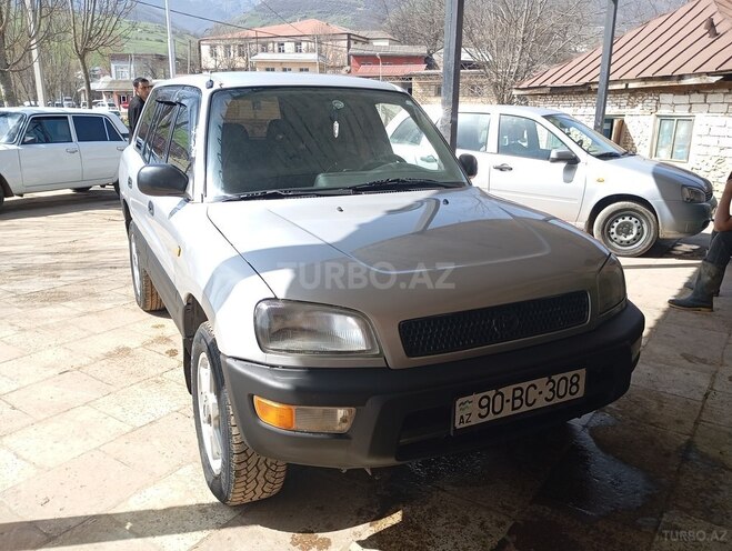 Toyota RAV4 1997, 452,000 km - 2.0 l - Lerik