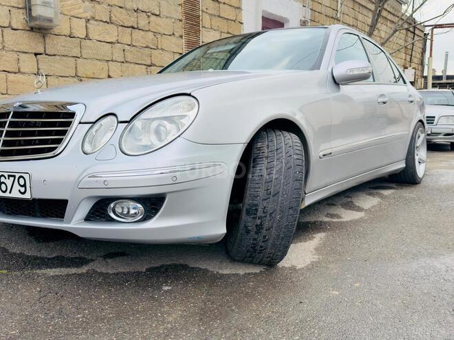 Mercedes E 240 2002, 286,000 km - 2.6 l - Bakı