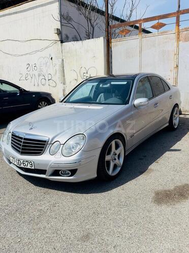 Mercedes E 240 2002, 286,000 km - 2.6 l - Bakı