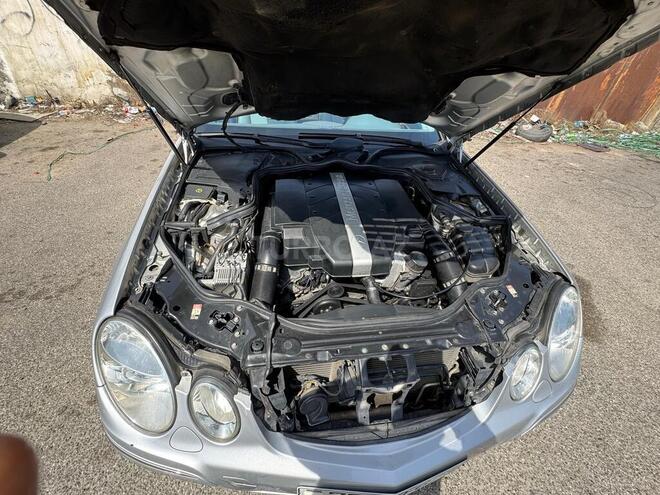 Mercedes E 240 2002, 286,000 km - 2.6 l - Bakı