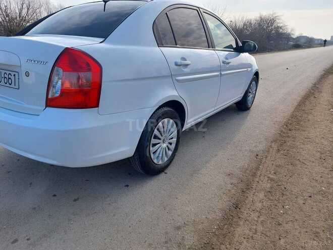 Hyundai Accent 2009, 241,000 km - 1.4 l - Biləsuvar