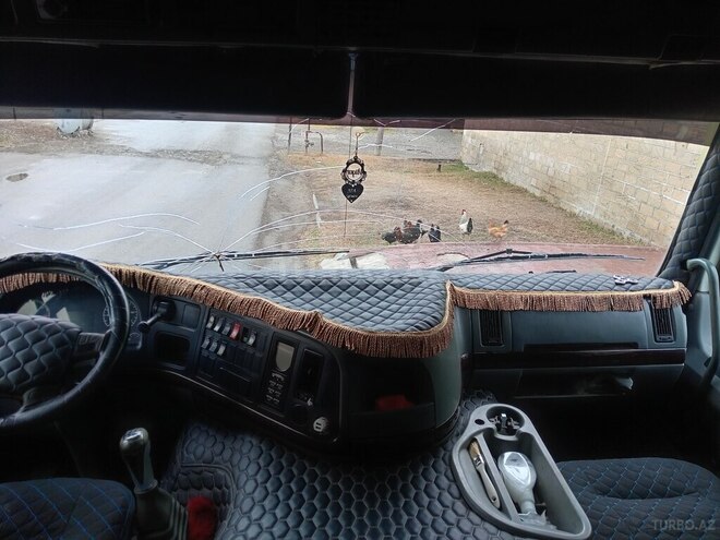HOWO Sinotruk 2014, 440,000 km - 9.7 л - Yevlax
