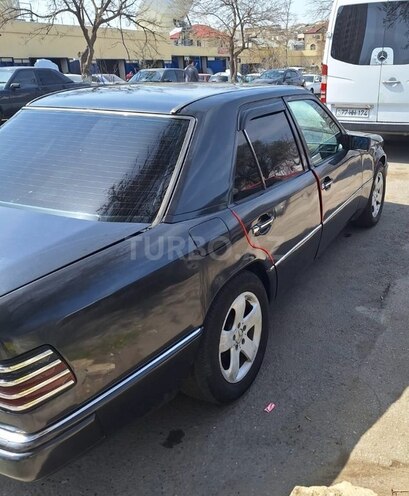 Mercedes E 200 1991, 250,000 km - 2.0 л - Bakı