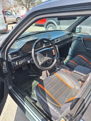 Mercedes E 200 1991, 250,000 km - 2.0 л - Bakı