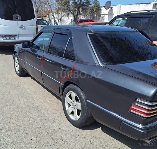 Mercedes E 200 1991, 250,000 km - 2.0 л - Bakı