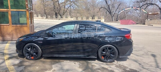 Chevrolet Cruze 2018, 17,200 km - 1.4 л - Göygöl