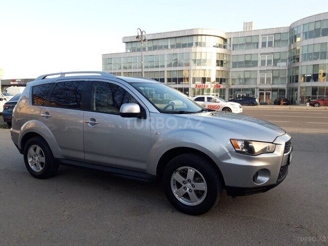 Mitsubishi Outlander 2010, 310,000 km - 2.4 l - Bakı