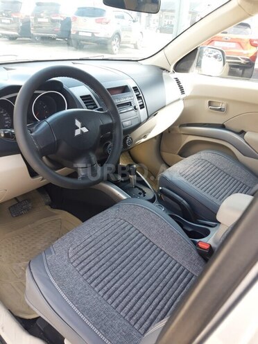Mitsubishi Outlander 2010, 310,000 km - 2.4 l - Bakı