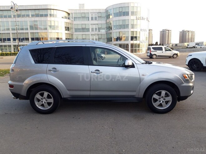 Mitsubishi Outlander 2010, 310,000 km - 2.4 l - Bakı