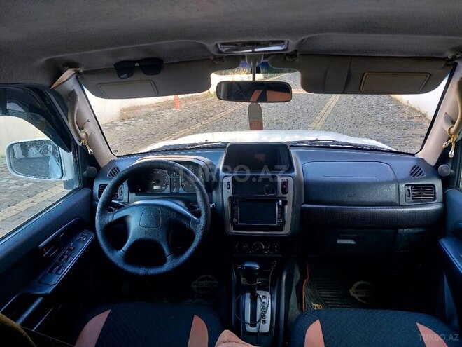 Mitsubishi Pajero io 2001, 350,000 km - 2.0 л - Bakı