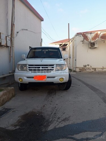 Mitsubishi Pajero io 2001, 350,000 km - 2.0 л - Bakı
