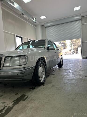 Mercedes E 220 1993, 650,000 km - 2.2 л - Xaçmaz