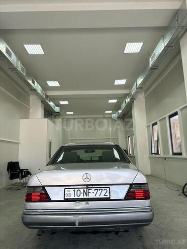 Mercedes E 220 1993, 650,000 km - 2.2 л - Xaçmaz