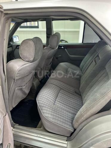 Mercedes E 220 1993, 650,000 km - 2.2 л - Xaçmaz