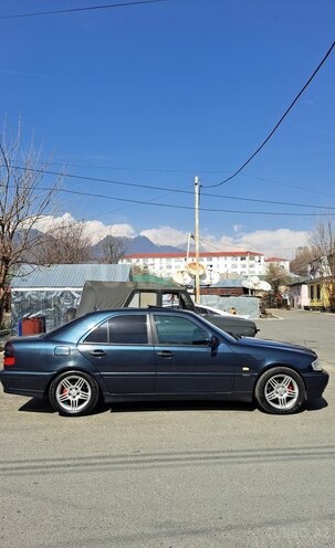 Mercedes C 220 d 1998, 638,360 km - 2.2 л - Qəbələ