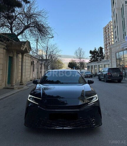 Toyota Camry 2024, 11,000 km - 2.0 l - Bakı