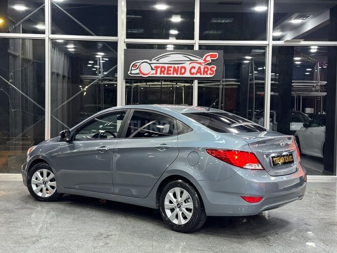 Hyundai Accent-6