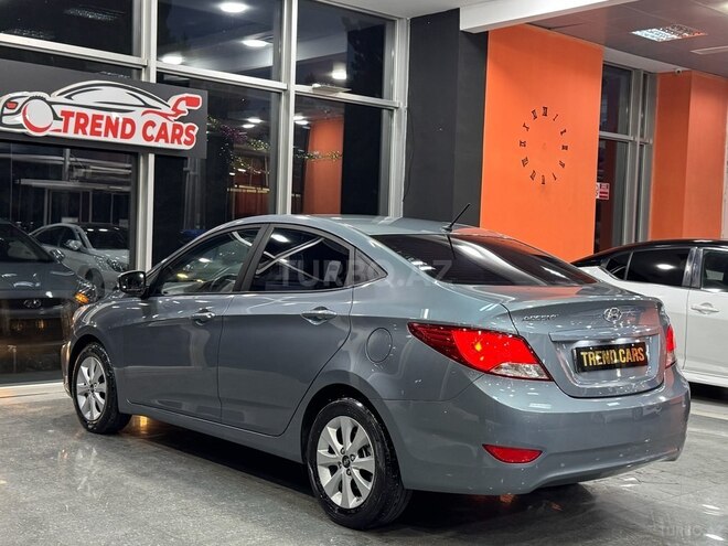 Hyundai Accent-8