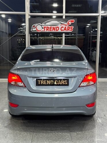 Hyundai Accent-9