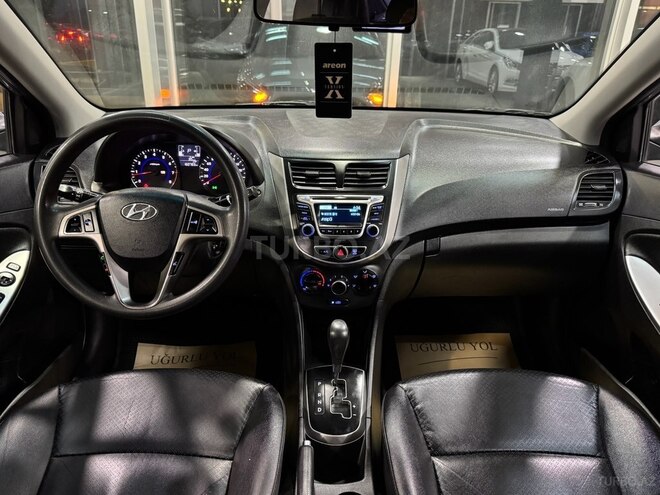 Hyundai Accent-16