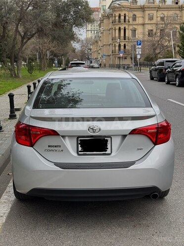 Toyota Corolla 2017, 88,200 km - 1.8 l - Bakı