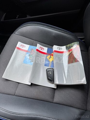 Toyota Corolla 2017, 88,200 km - 1.8 l - Bakı