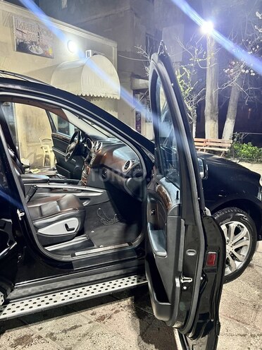 Mercedes ML 350 4MATIC 2011, 200,000 km - 3.5 л - Bakı
