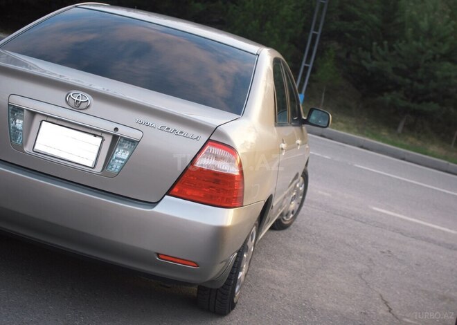 Toyota Corolla 2005, 209,118 km - 1.8 l - Qusar