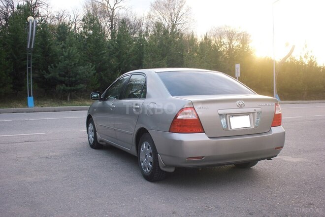 Toyota Corolla 2005, 209,118 km - 1.8 l - Qusar