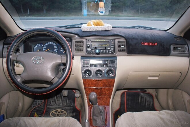 Toyota Corolla 2005, 209,118 km - 1.8 l - Qusar