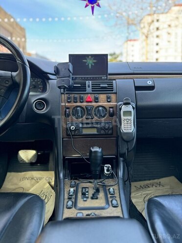 Mercedes E 240 1999, 458,000 km - 2.4 л - Bakı