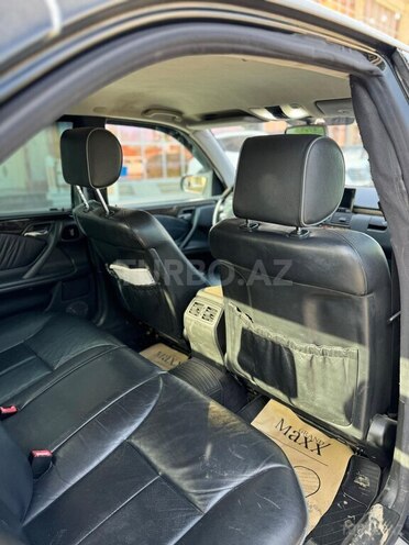 Mercedes E 240 1999, 458,000 km - 2.4 л - Bakı