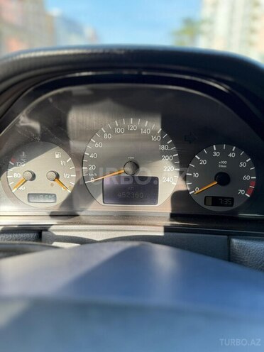 Mercedes E 240 1999, 458,000 km - 2.4 л - Bakı