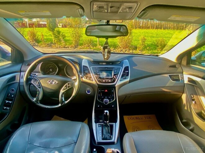 Hyundai Elantra 2015, 162,544 km - 1.8 л - Masallı