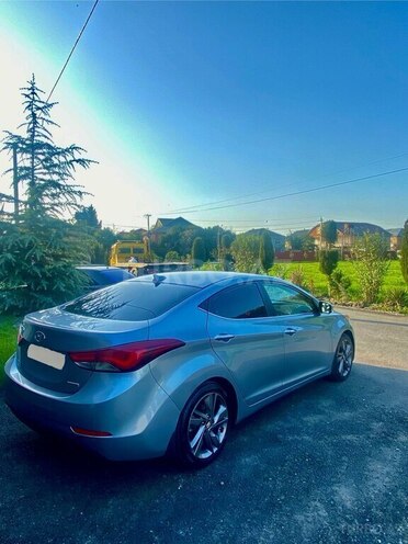 Hyundai Elantra 2015, 162,544 km - 1.8 л - Masallı