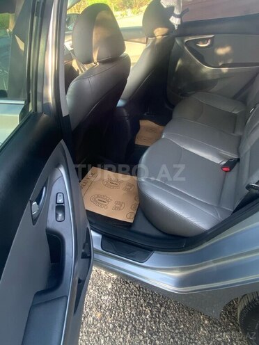 Hyundai Elantra 2015, 162,544 km - 1.8 л - Masallı