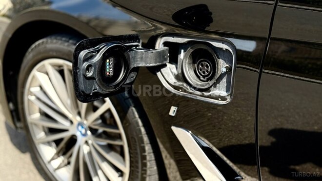 BMW 530e 2018, 87,000 km - 2.0 l - Bakı
