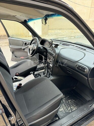 Chevrolet Niva 2020, 102,000 km - 1.7 l - Quba